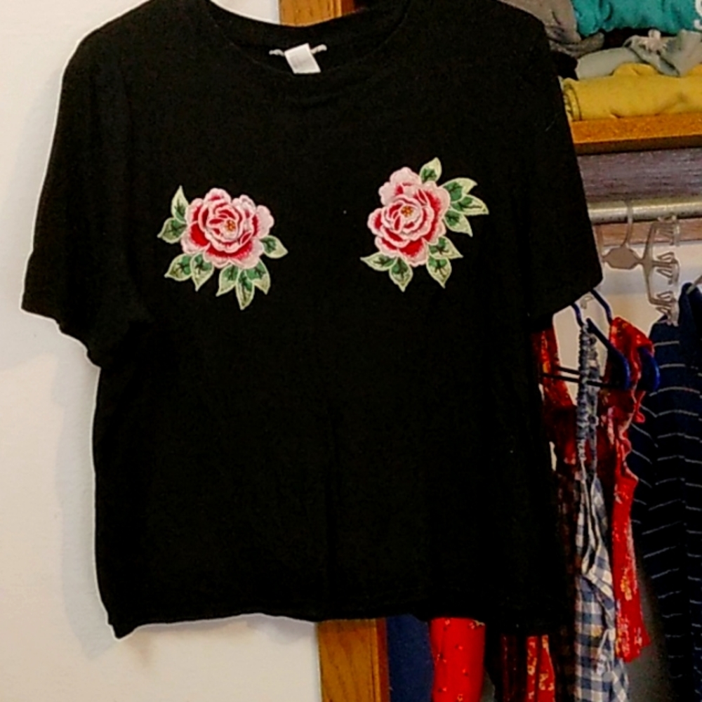 Woman's tee shirt